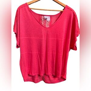 Rose blouse with lace accents short sleeve